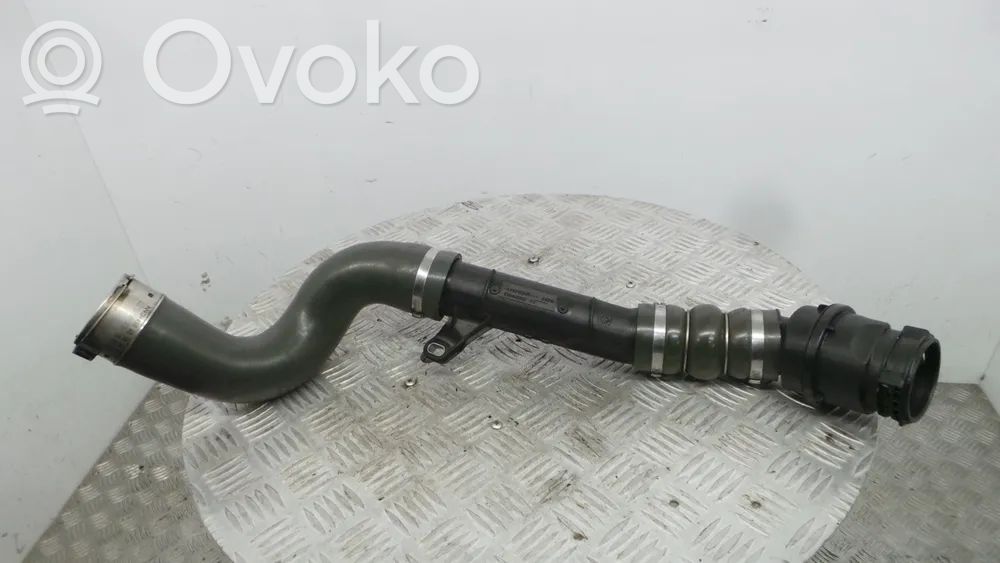Renault Clio IV Välijäähdyttimen letku 