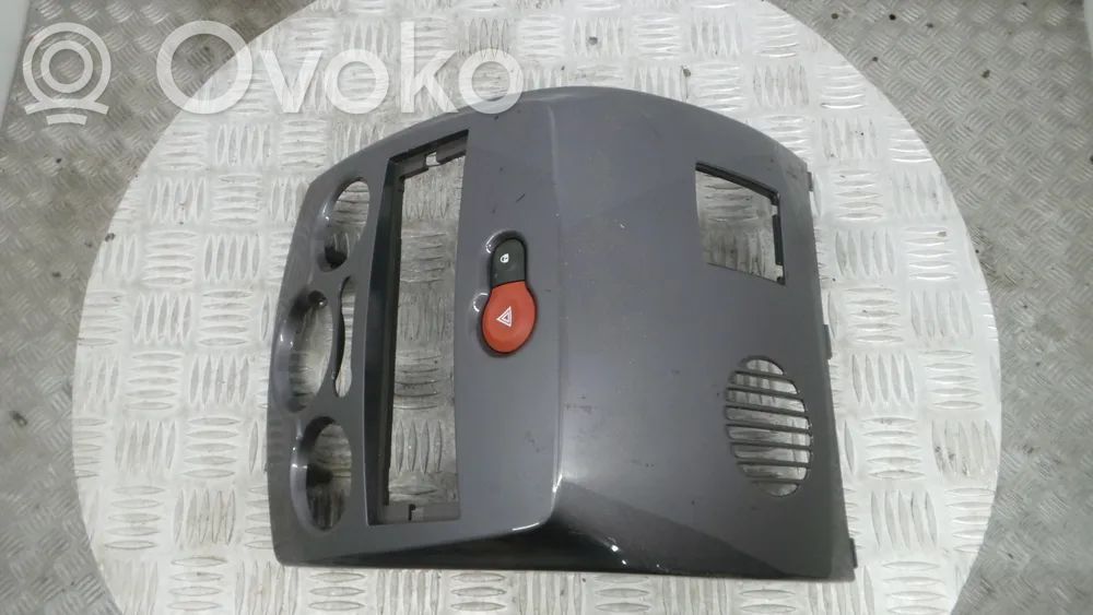 Renault Clio III Centrinė konsolė 