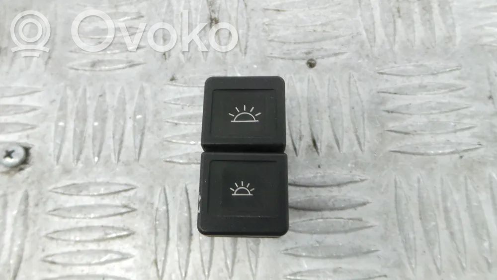 Citroen Xsara Picasso Interior lighting relay 