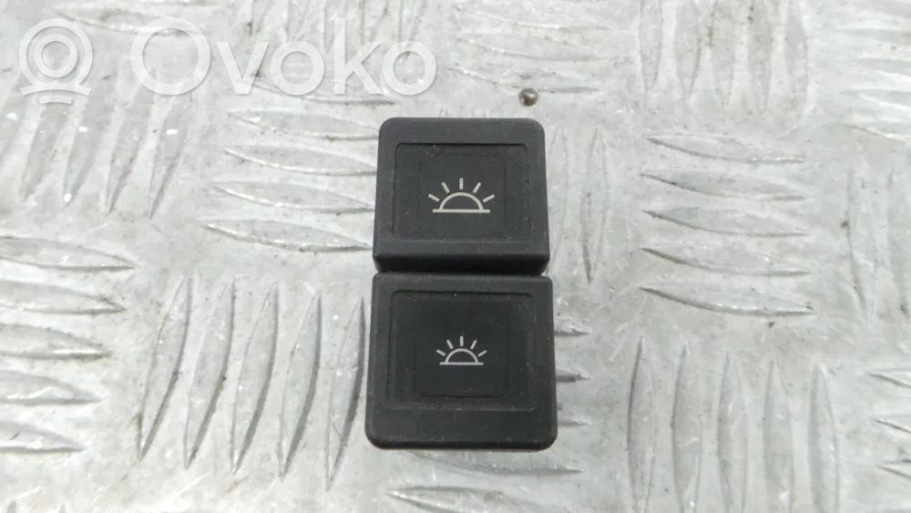 Citroen Xsara Picasso Interior lighting relay 