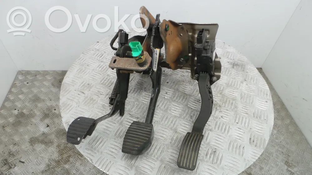 Peugeot 207 Interruttore del pedale del freno 