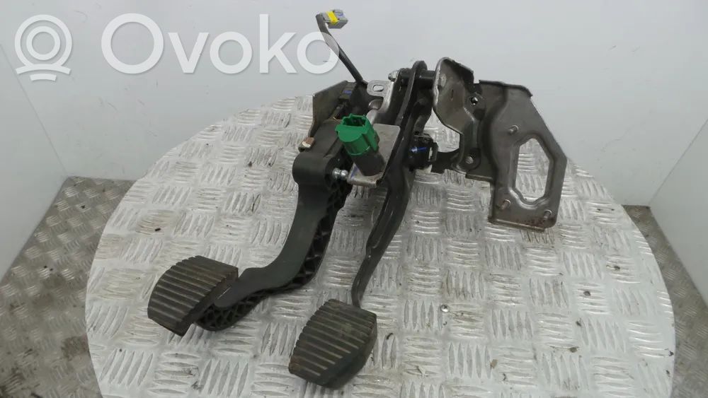 Brake pedal sensor switch   4500CA,4501AV,2127EL