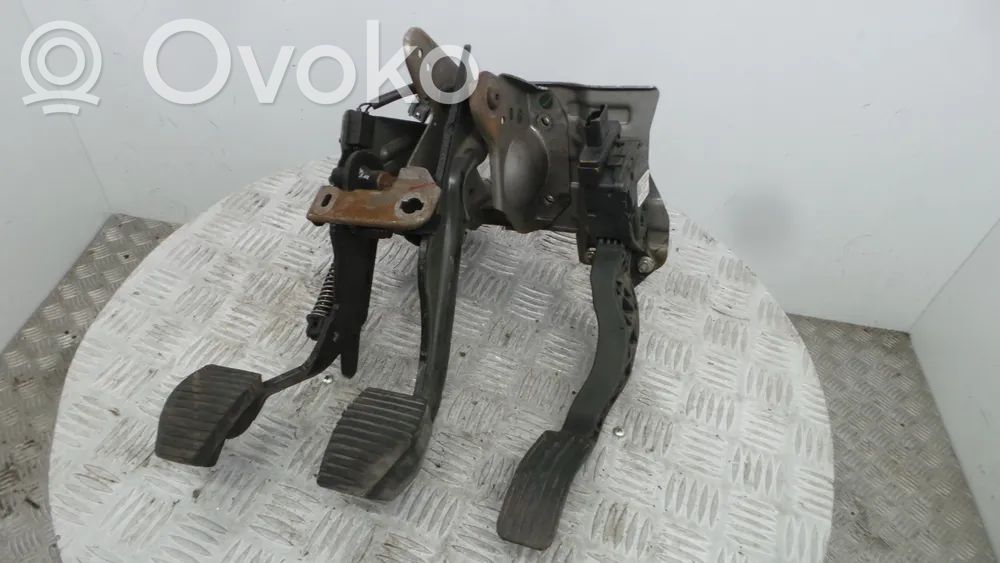 Peugeot 207 Interruttore del pedale del freno 