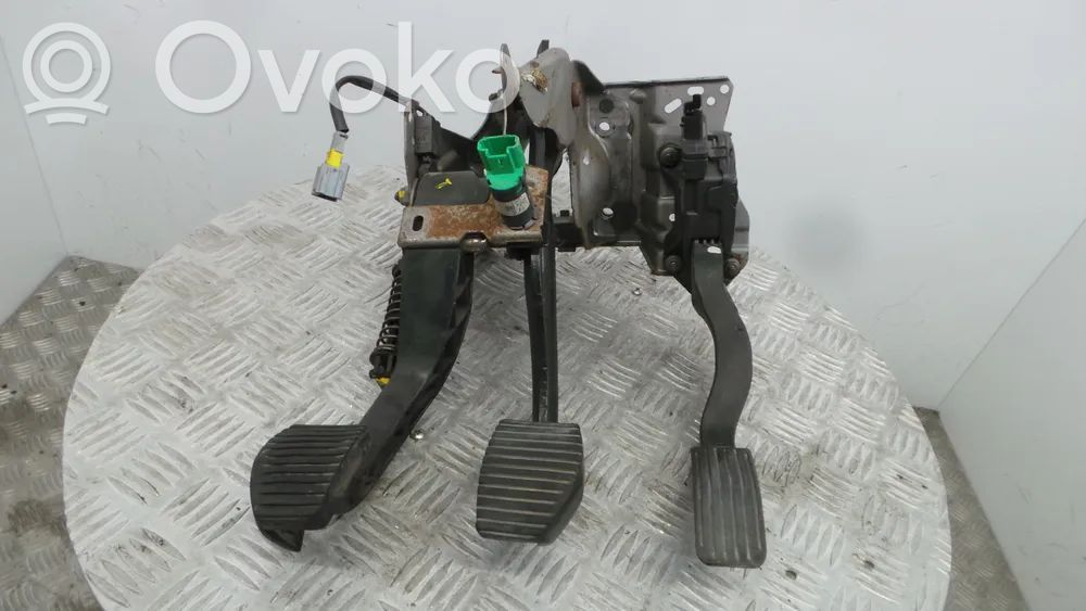 Brake pedal sensor switch   4500A4,4501S5,2127W0,968075688002