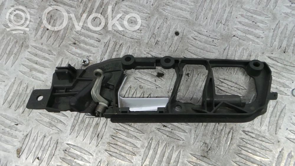 Volkswagen Polo IV 9N3 Klamka wewnętrzna drzwi przednich 