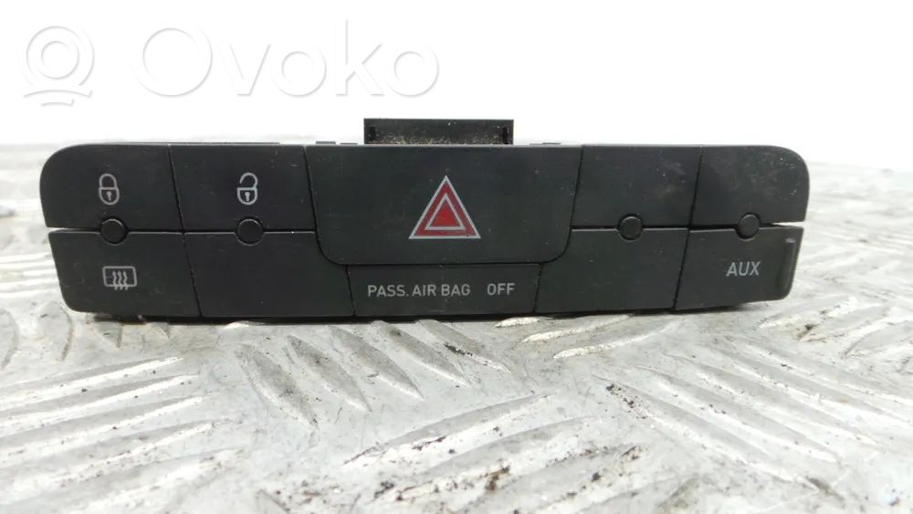 Seat Ibiza IV (6J,6P) Releu lumini avarie 