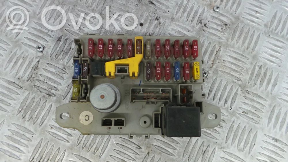 Rover 25 Saugiklių dėžė (komplektas) 