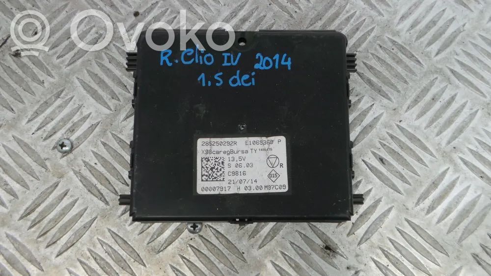 Renault Clio IV Start/Stop control module 