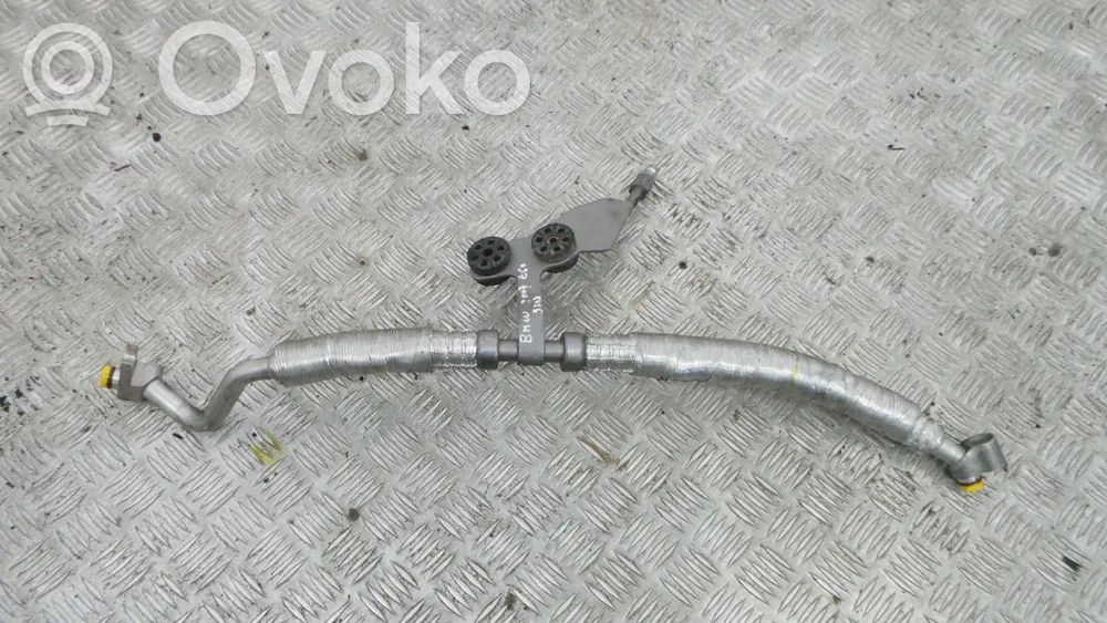 BMW 5 E60 E61 Ilmajousituksen letku 