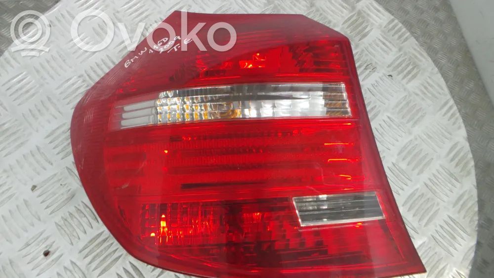 BMW 1 E82 E88 Takavalon osa 