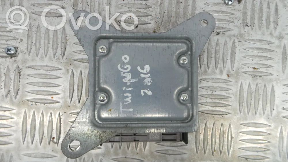 Renault Twingo III Oro pagalvių valdymo blokas 