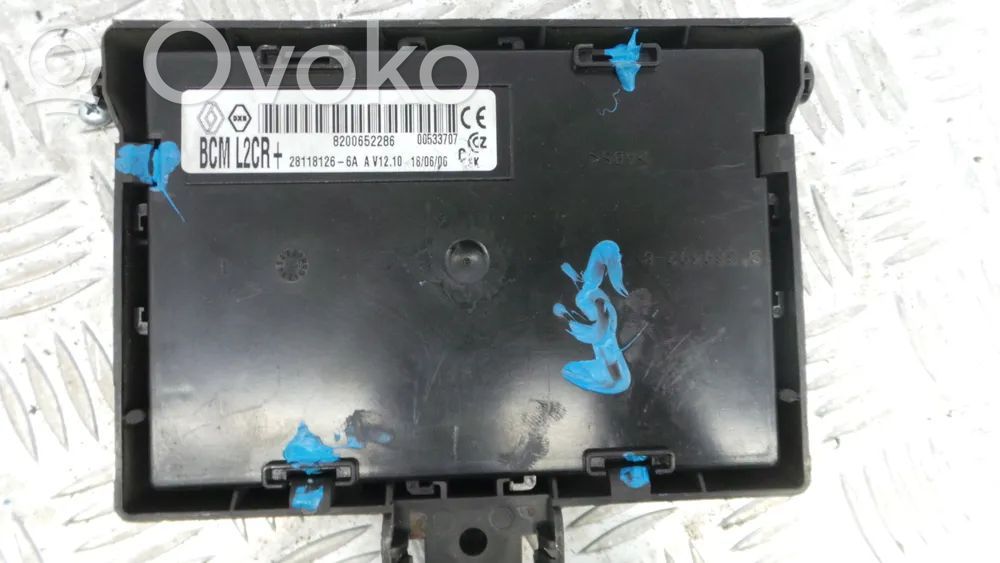 Renault Clio III Saugiklių dėžė (komplektas) 