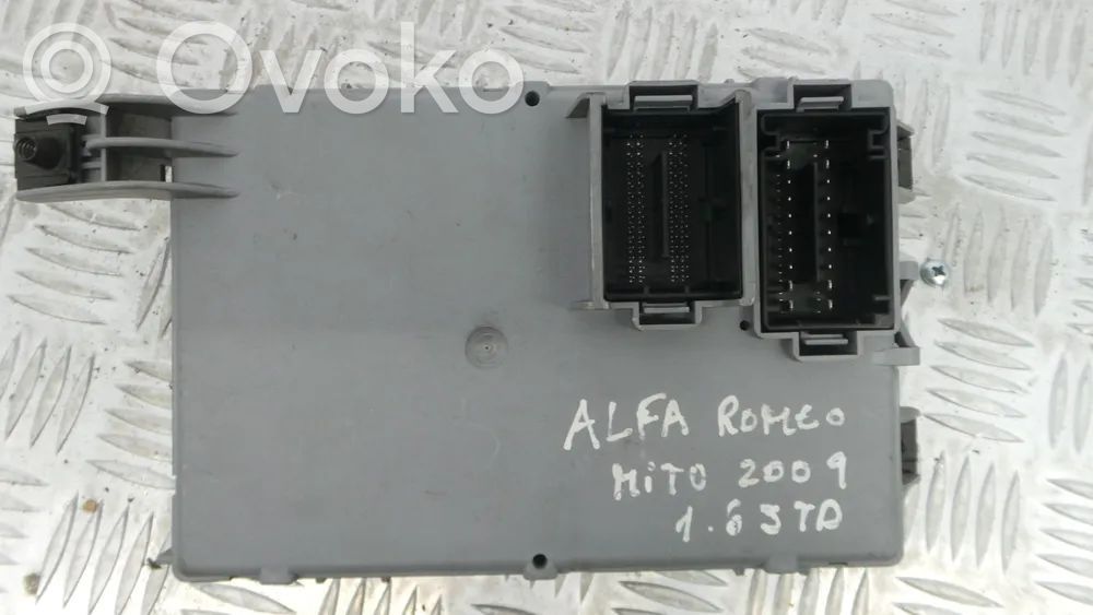 Alfa Romeo Mito Sicherungskasten komplett 