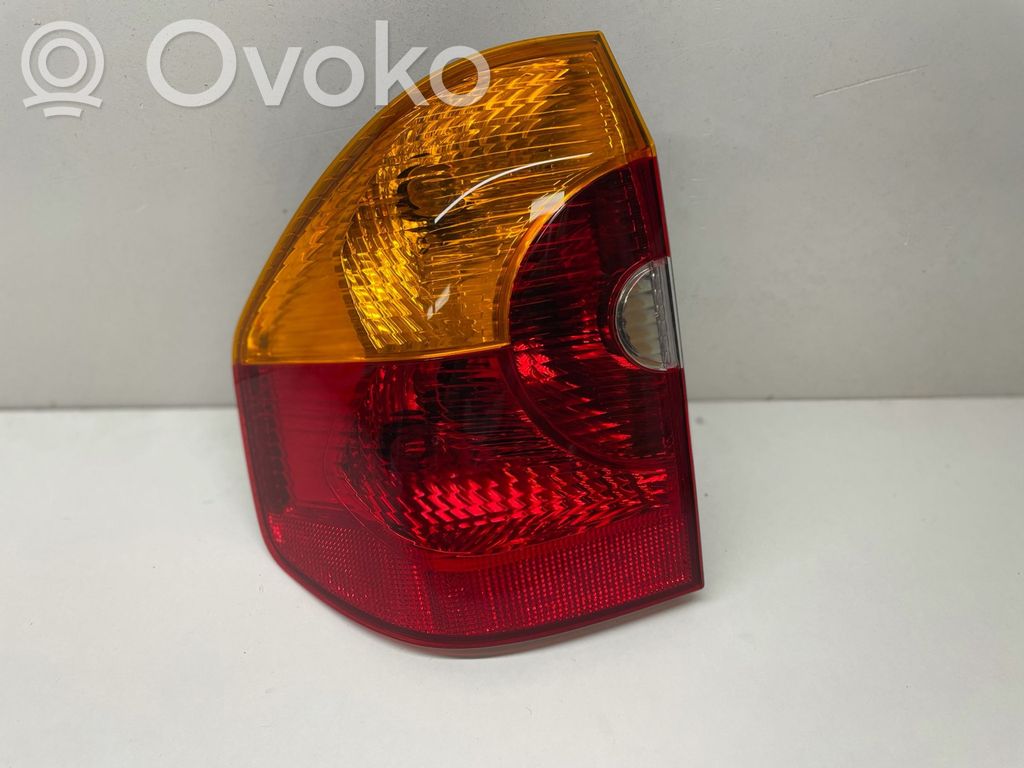 BMW X3 E83 Aizmugurējais lukturis virsbūvē 