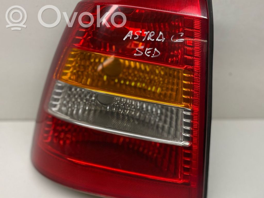 Opel Astra G Aizmugurējais lukturis virsbūvē 