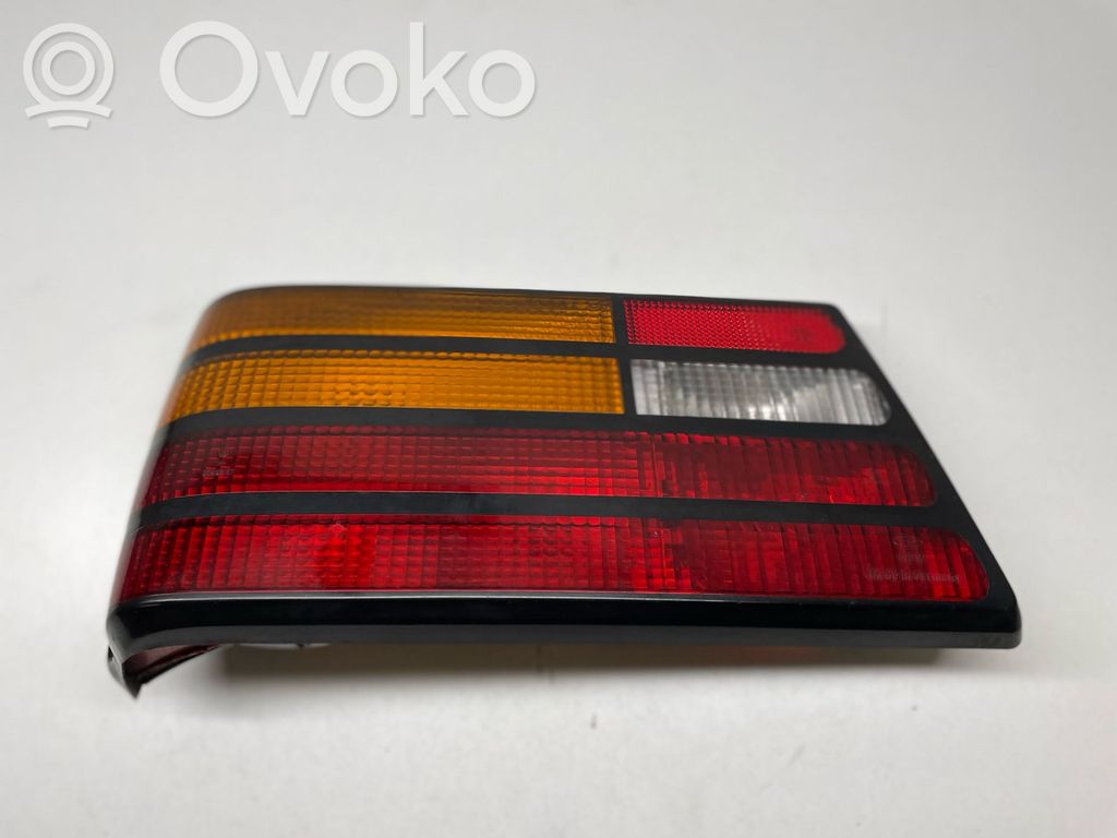 Ford Orion Задний фонарь в кузове 
