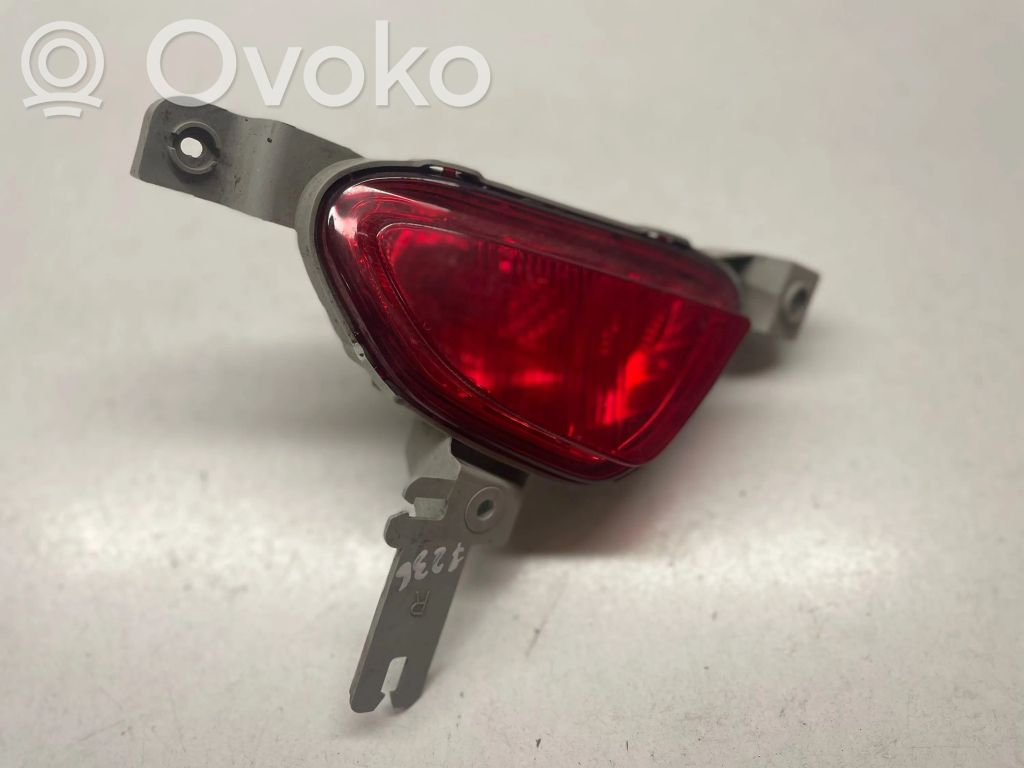 Mazda 2 Miglas lukturis aizmugurē 