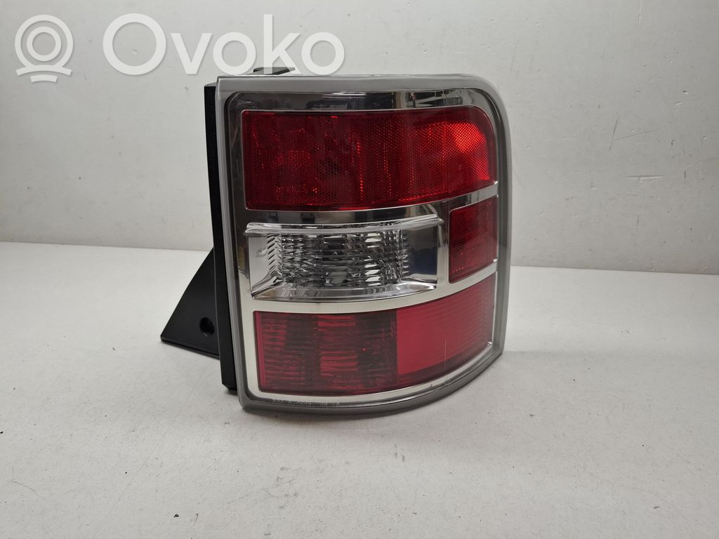 Rear/tail lights   CA8Z13404A