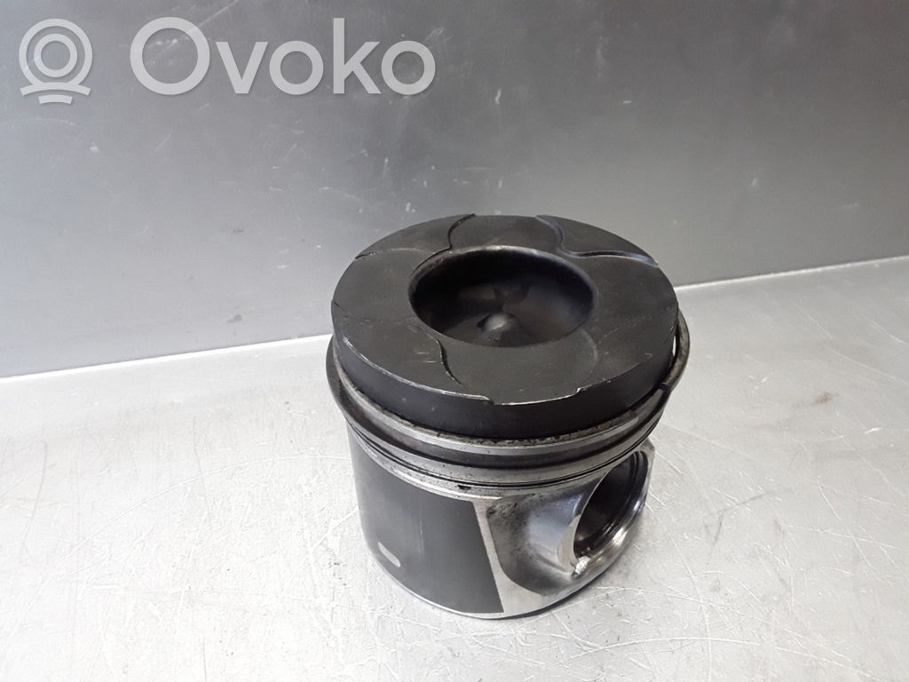 Piston