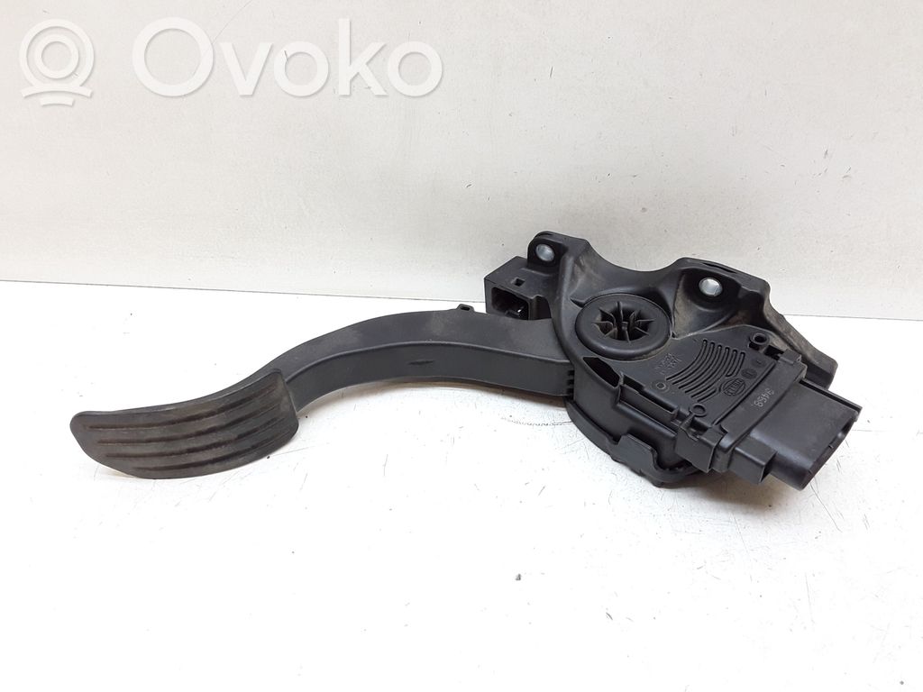 Volvo V70 Accelerator throttle pedal 