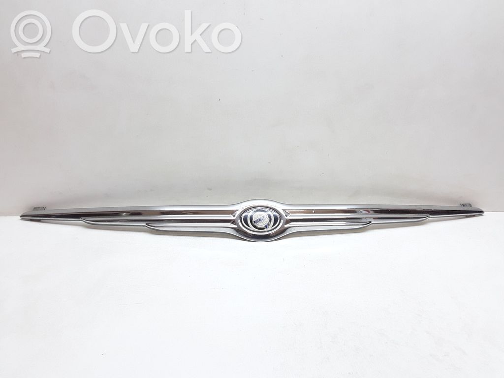 Chrysler Pacifica Etusäleikkö 