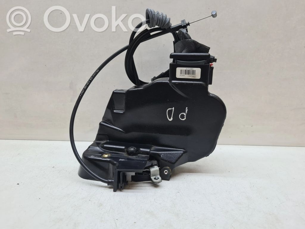 Volvo V50 Front door lock 