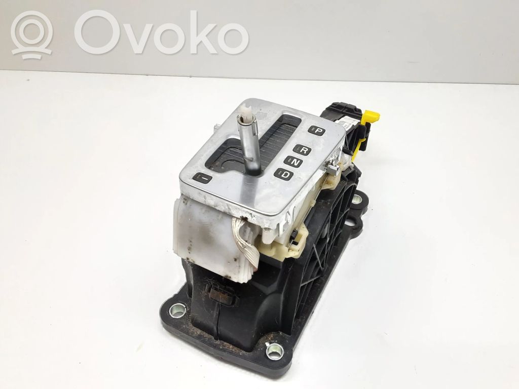 Volvo V70 Gear shifter/selector 