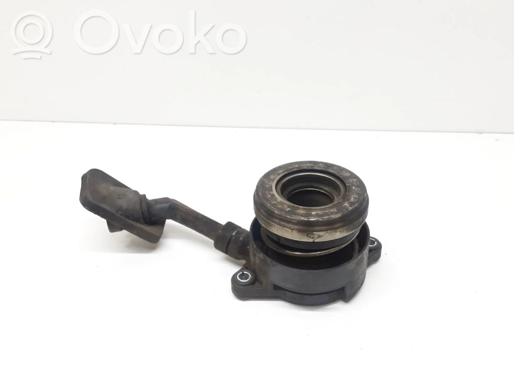 Volvo V50 Kytkimen irrotuksen laakeri 