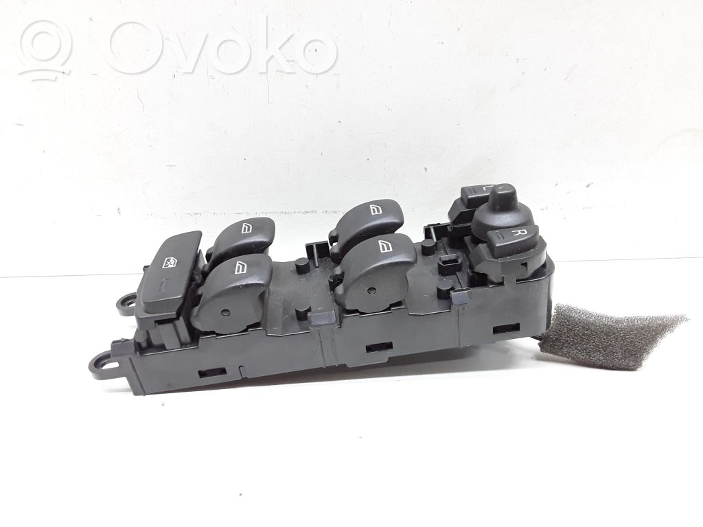 Volvo V40 Electric window control switch 