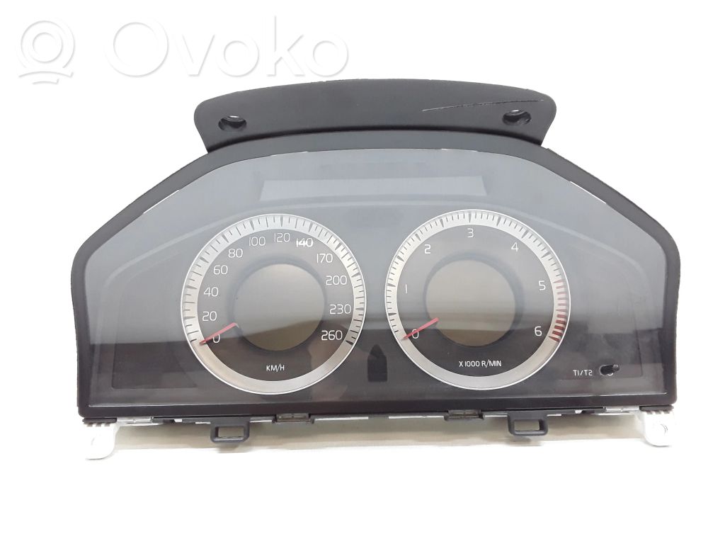 Volvo V70 Speedometer (instrument cluster) 