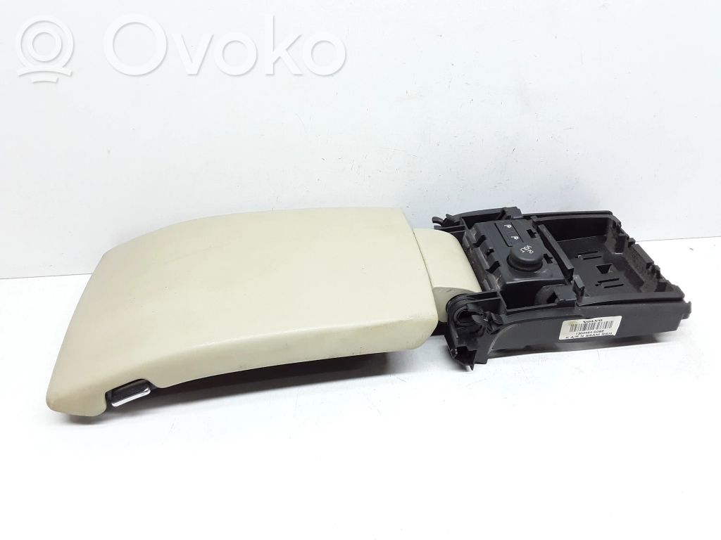 Volvo V70 Armrest 