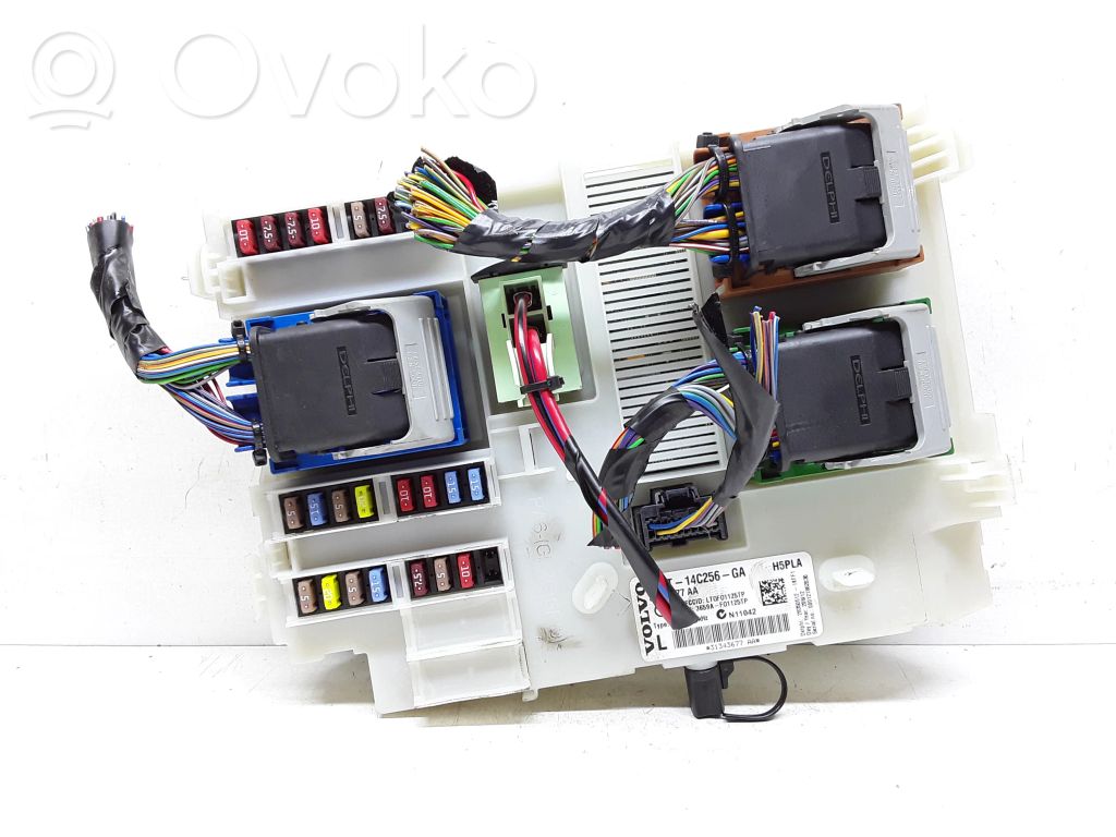 Volvo S60 Fuse module 