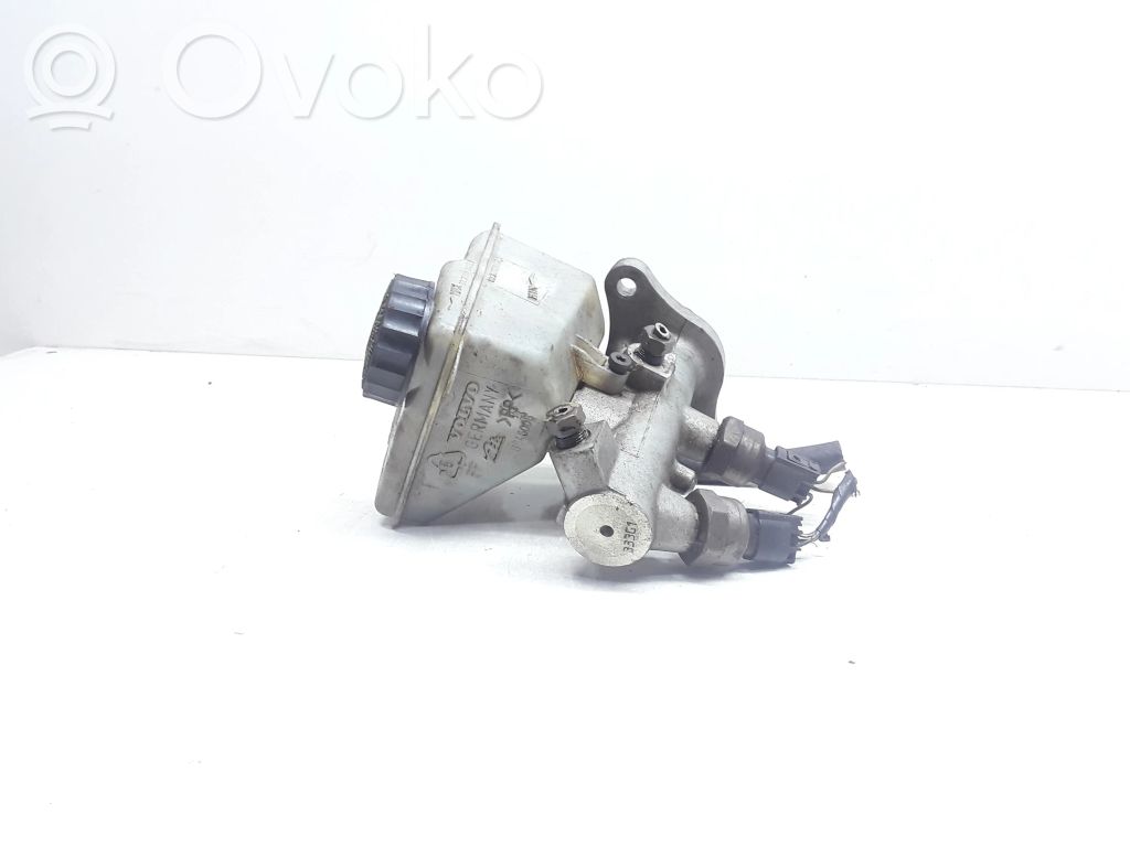 Volvo V70 Główny cylinder hamulca 