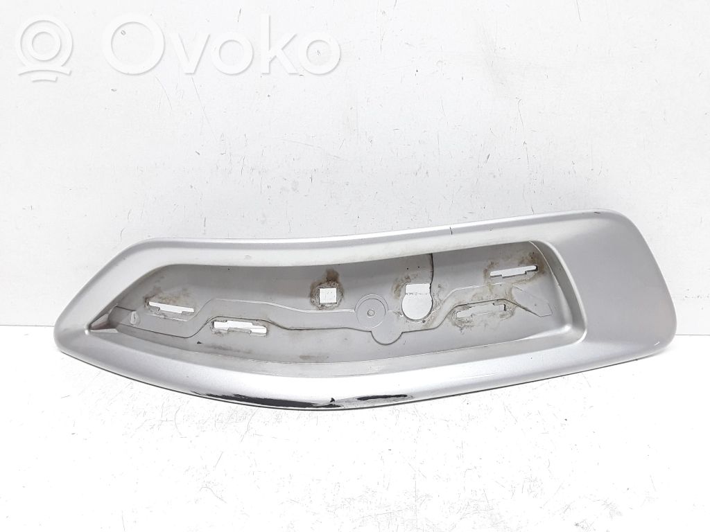 Volvo XC70 Aizmugurē atstarotājs 