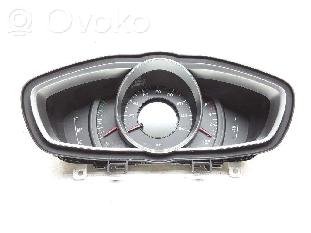 Volvo V40 Speedometer (instrument cluster) 