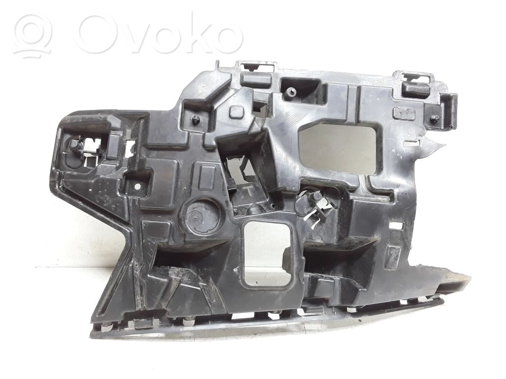 Volvo V40 Front bumper mounting bracket 