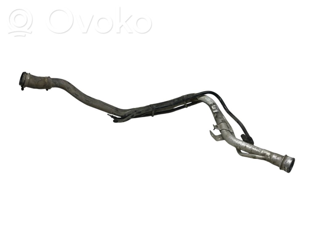 Volvo XC60 Rura wlewu paliwa 