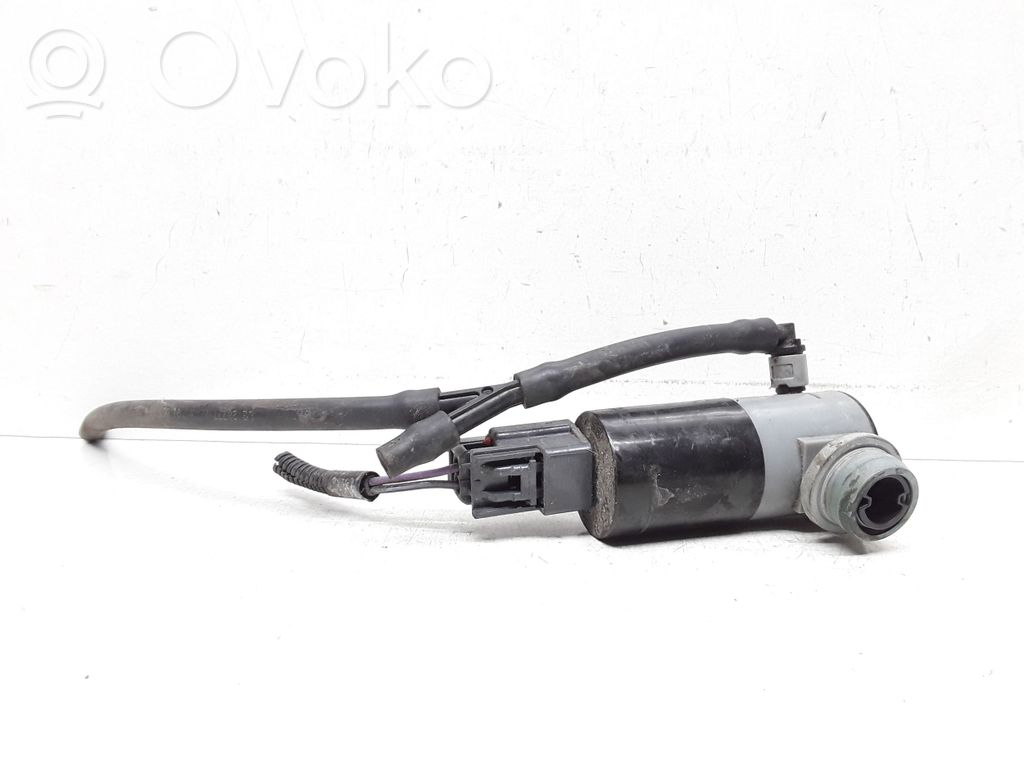 Windscreen/windshield washer pump   121014A,1019873