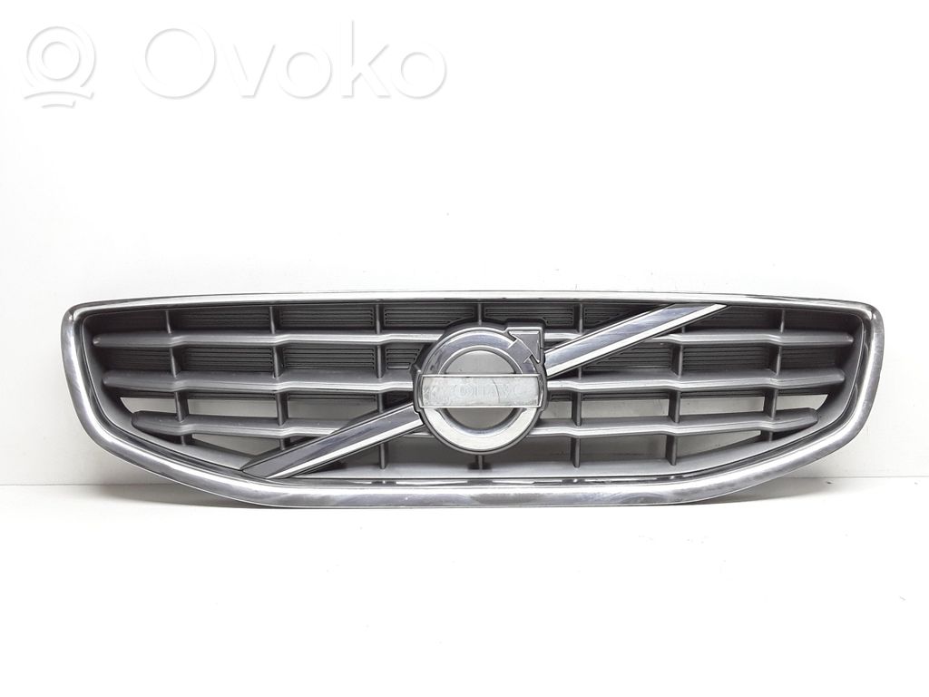 Volvo V60 Maskownica / Grill / Atrapa górna chłodnicy 