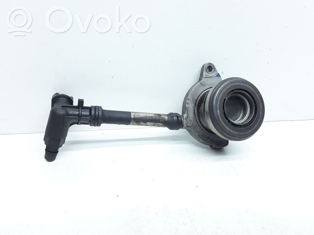 Volvo V70 Dźwignia / Łapa wysprzęglika sprzęgła 
