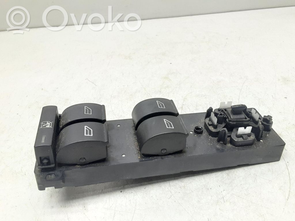 Ford Focus Electric window control switch 