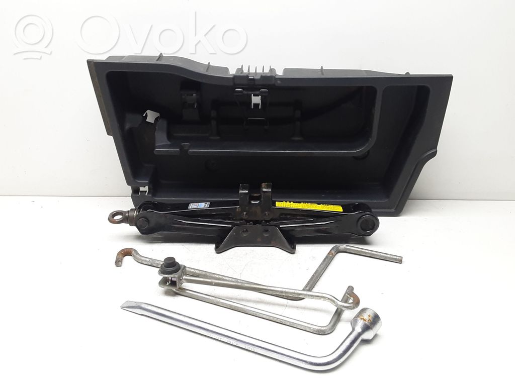Toyota Corolla E120 E130 Gato 