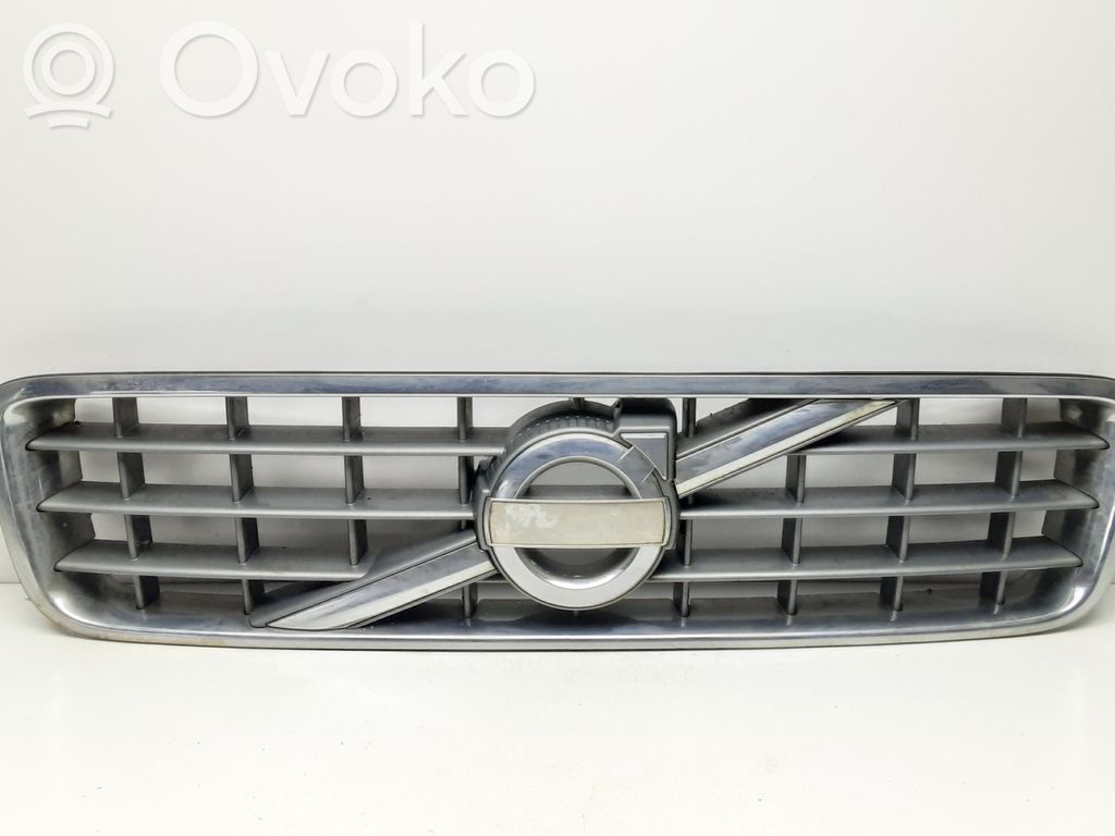 Volvo XC90 Etupuskurin ylempi jäähdytinsäleikkö 