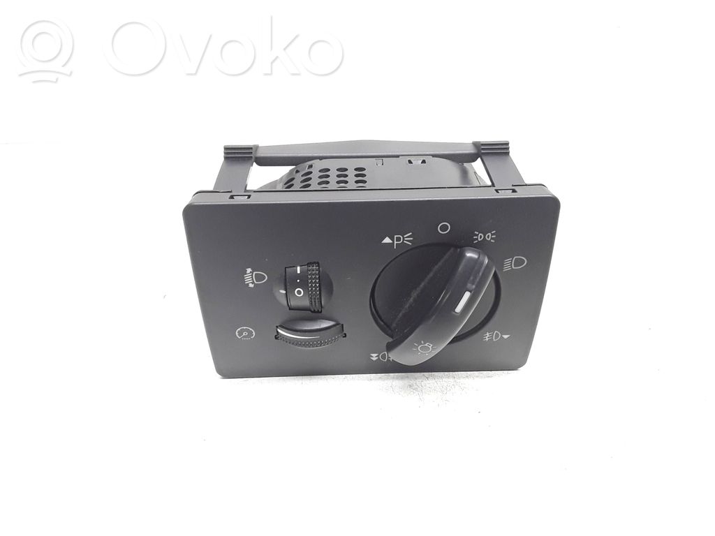 Lichtschalter   7M5T13A024BA