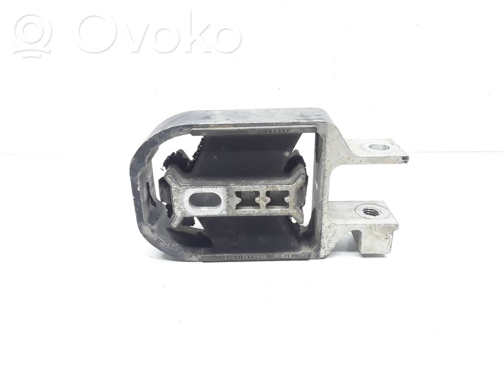 Volvo V40 Engine mount bracket 