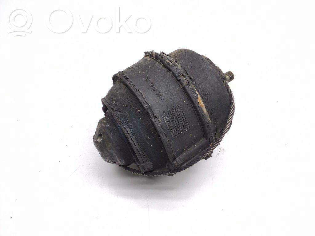 Soporte de montaje del motor   30680751