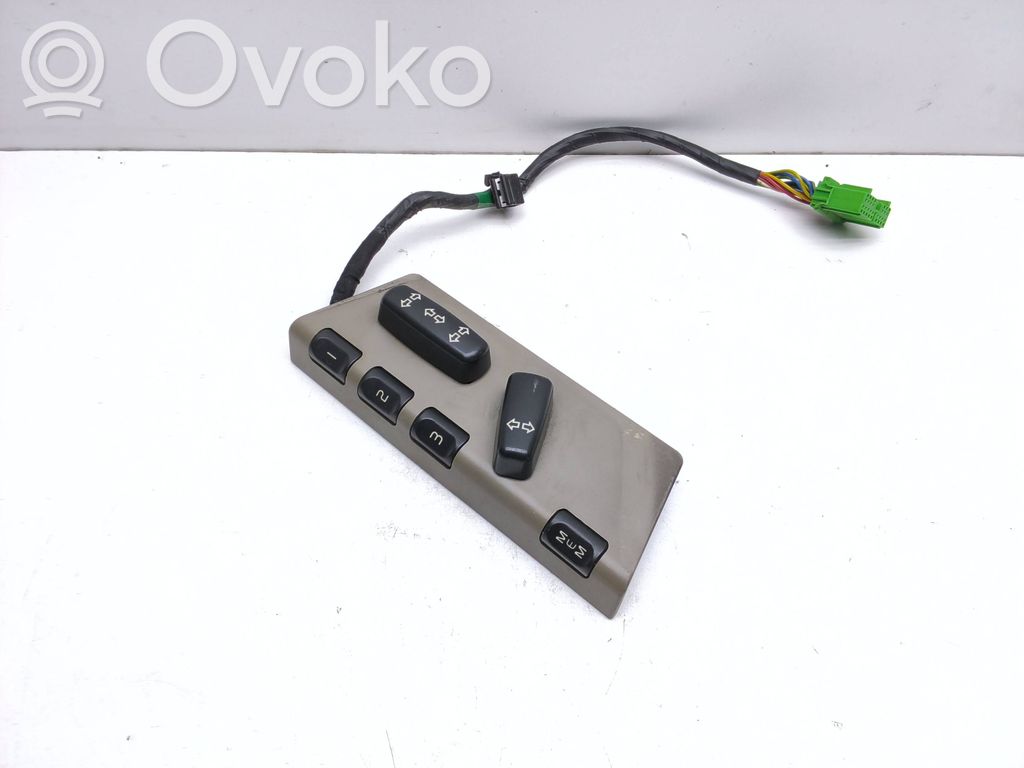 Seat control switch   39999381