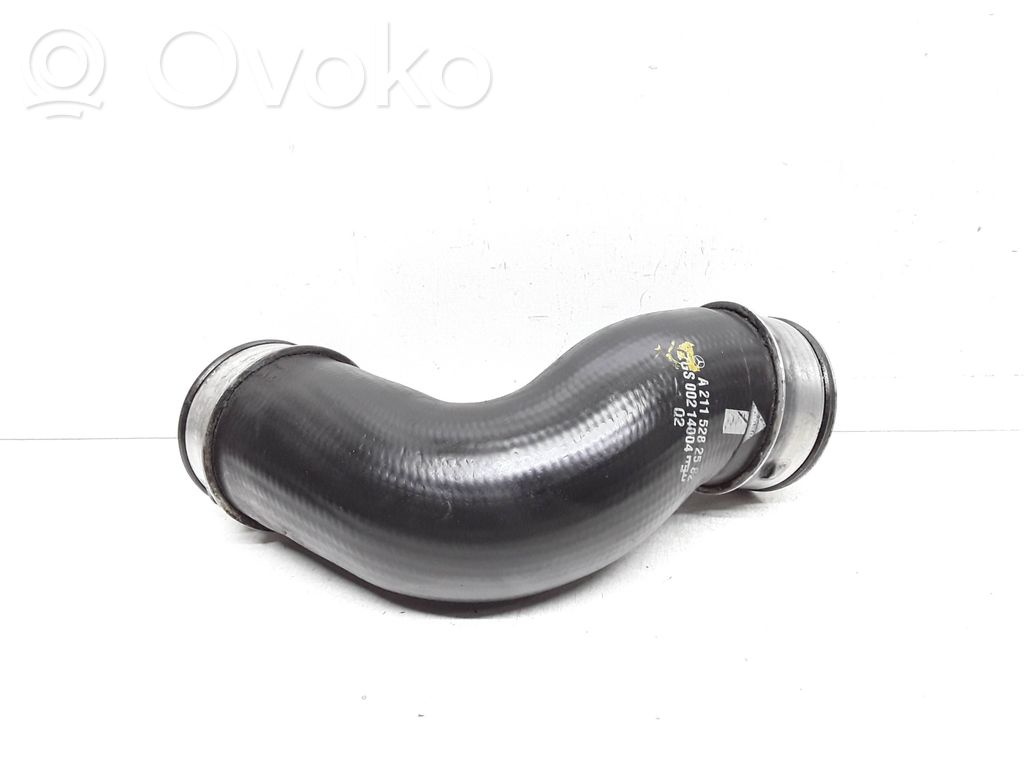 Mercedes-Benz E W211 Furtun/conductă intercooler