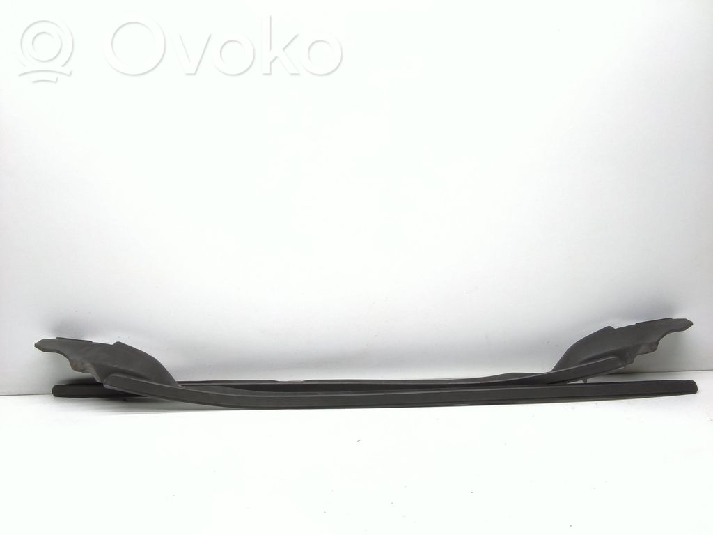 Windshield trim   31378573,31378572