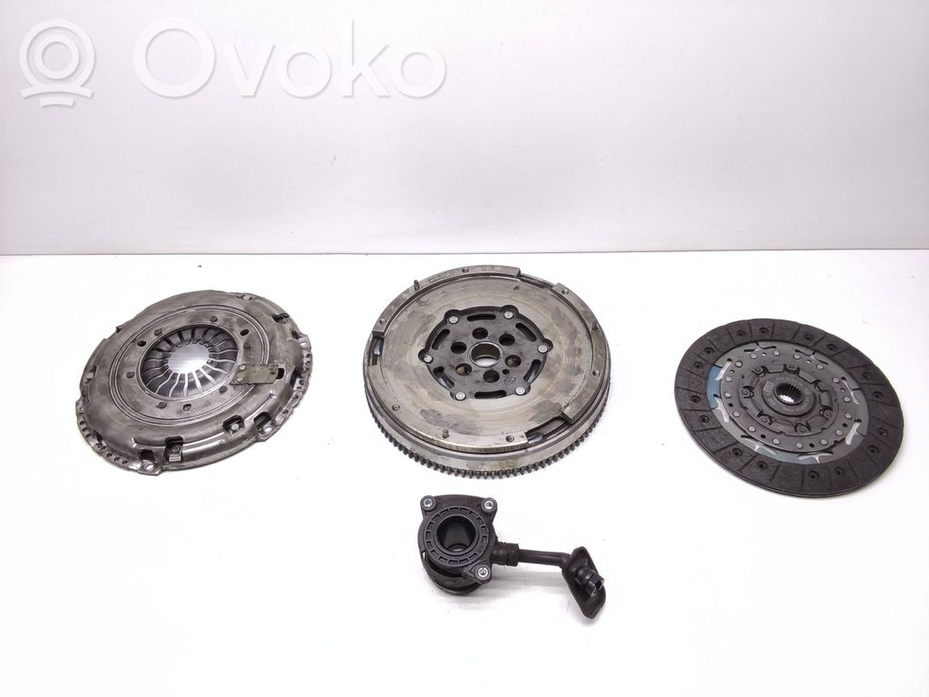 Volvo V60 Sajūga komplekts 
